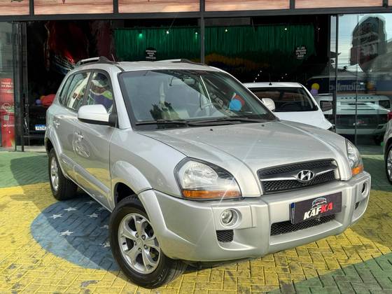 HYUNDAI TUCSON 2.0 MPFI GLS 16V 143CV 2WD FLEX 4P AUTOMÁTICO HYUNDAI TUCSON 2.0 MPFI GLS 16V 143CV 2WD FLEX 4P AUTOMÁTICO
